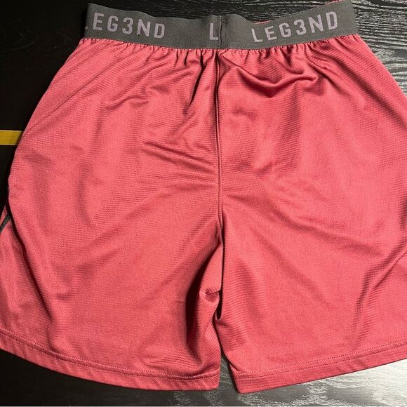 Leg3nd Men’s Shorts Size Large Color Wine EUC - Picture 9 of 11